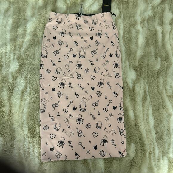 NWT Le Superbe Reversible “Give Me a Sign” Two Timer Skirt - Medium - Picture 5 of 11